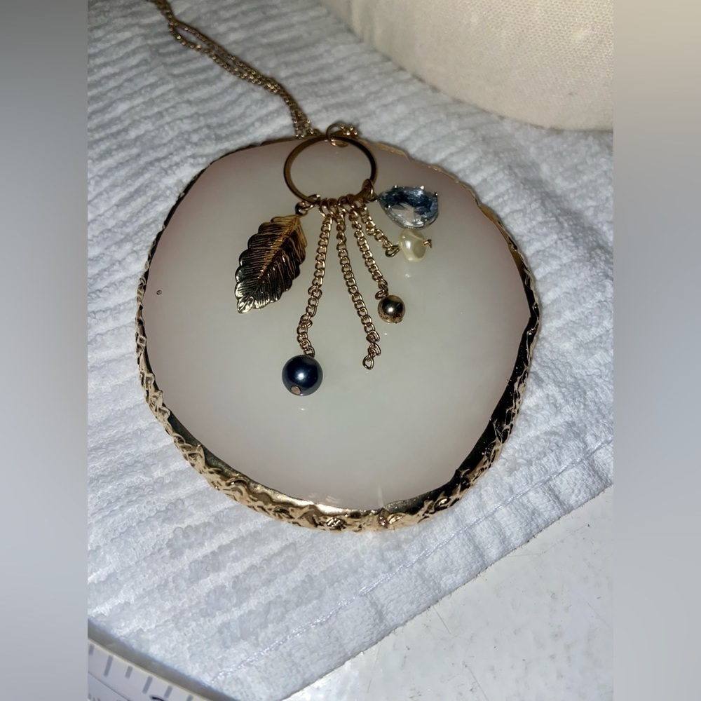 2 for 30$ Women long gold chain Vintage Necklace pendants pearls gold feather - Picture 2 of 9